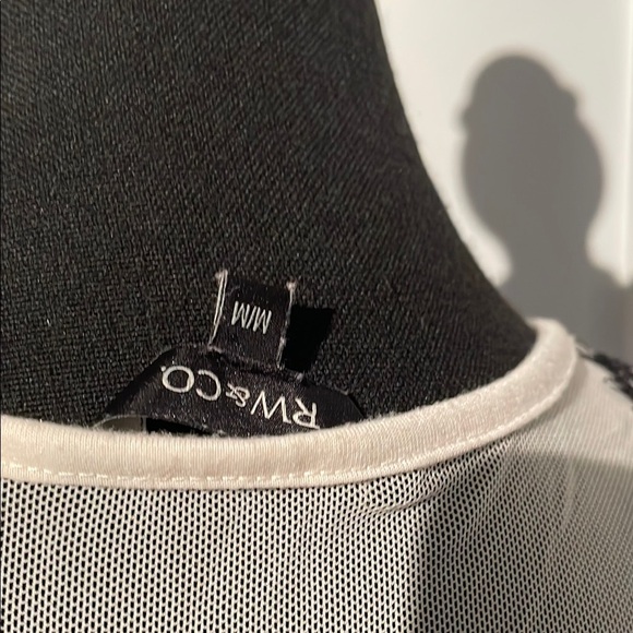 RW&CO. Black and Cream Fitted Tank Top - Picture 3 of 6